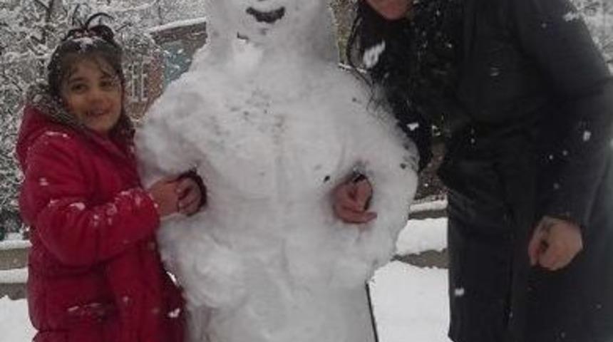 Hakkarili &Ccedil;ocukların Tatil Sevinci