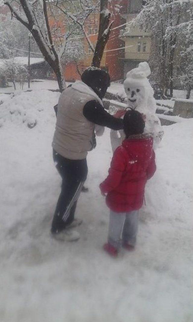 Hakkarili &Ccedil;ocukların Tatil Sevinci 1