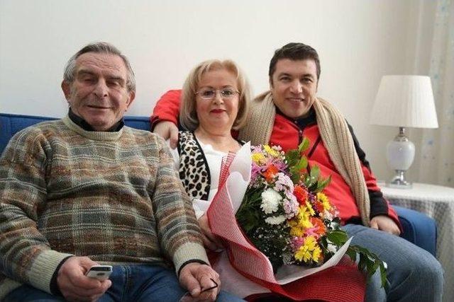 Küçükkaya, Başkan Tarhan İle Vatandaşları Evlerinde Ziyaret Etti 1