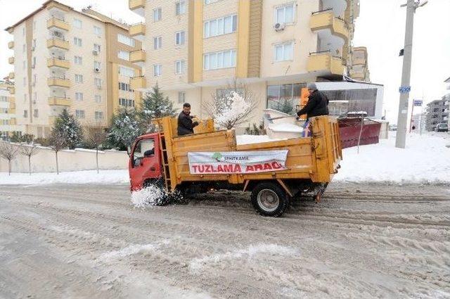 Şehitkamil Belediyesinden Kar Yağışına Anında Müdahale