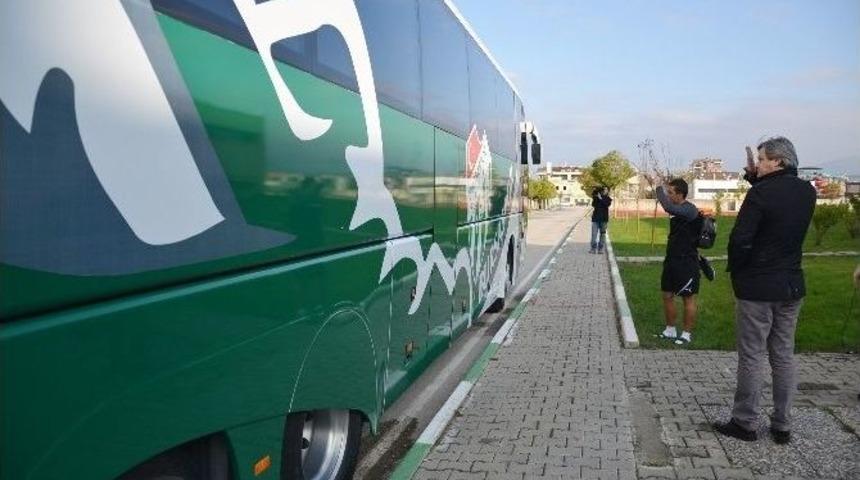 Bursaspor İstanbul&rsquo;a Hareket Etti