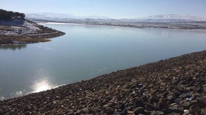 Elazığ&rsquo;da Baraj G&ouml;l&uuml; Tamamen Dondu