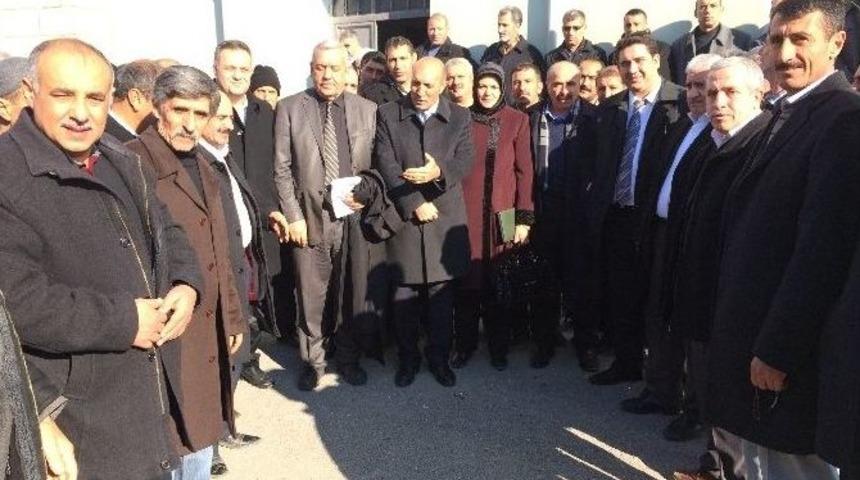 Ak Parti İl Başkanı Muhtarlarla Buluştu