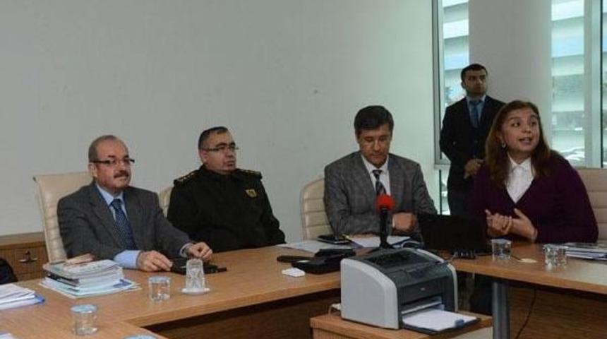 DENİZLİ'DE 18 YAŞ ALTINA &Ccedil;AKMAK, YAPIŞTIRICI VE KİMYASAL &Ccedil;&Ouml;Z&Uuml;C&Uuml; SATILMAYACAK