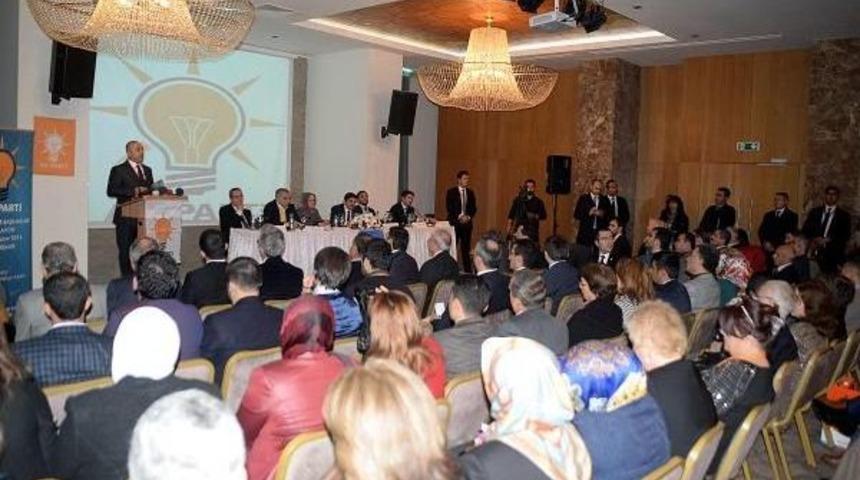 &Ccedil;AVUŞOĞLU; 'DAİŞ'E DE, PYD'NİN SİLAHLI KOLU YPG'YE DE DESTEK VERMEYİZ'