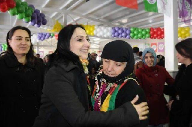 Hdp Eş Genel Başkanı: El Pençe Durmamızı Bekliyorlar