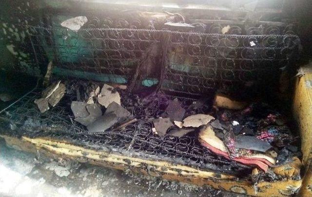 Soba Yanında Unutulan Köz Yangına Neden Oldu 1