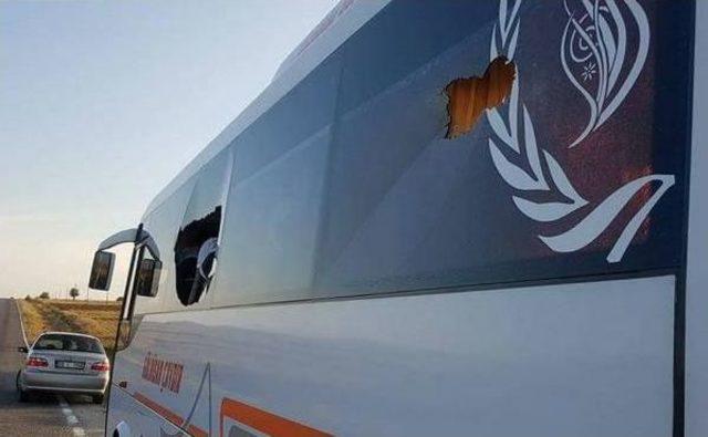 Takım Otobüsüne Taşlı Saldırıda 5 Futbolcu Yaralandı