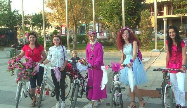 S&uuml;sl&uuml; Kadınlar Bisiklet Turu D&uuml;zenledi 2