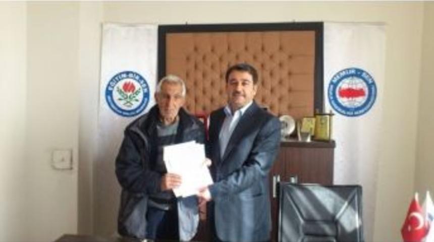 Eğitim Bir Sen&rsquo;den Vefat Eden &Uuml;yenin Ailesine 15 Bin Tl Yardım