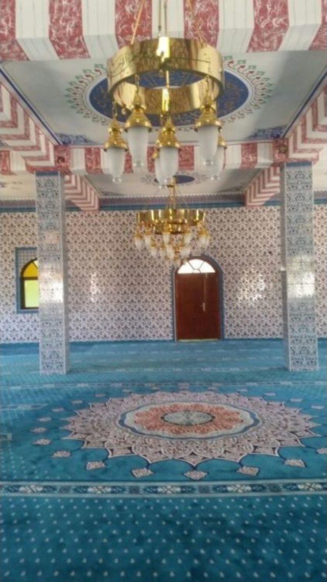 Caminin İç Duvarlarına Çini Süsleme 3