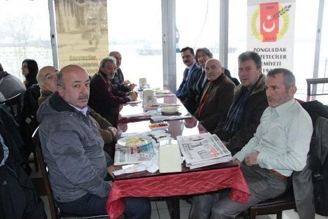 Zgc &Ccedil;alışan Gazeteciler G&uuml;n&uuml;nde Yemekli Program D&uuml;zenledi 3