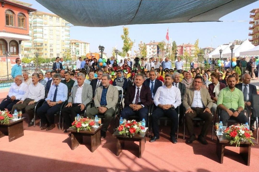 Yeşilyurt Bilim Şenliği Kapılarını A&ccedil;tı
