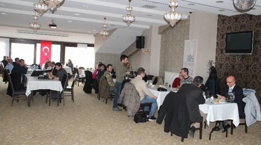 B&uuml;ro Memur Sen&rsquo;den Basın Mensuplarına Kahvaltı