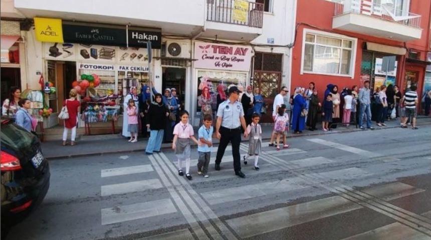 &Ouml;ğrenciler Zabıtalara Emanet