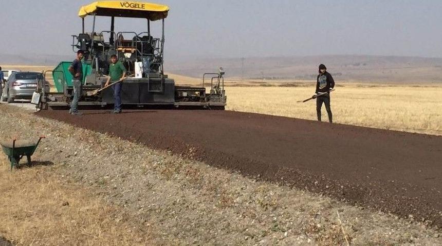 Porsuklu K&ouml;y&uuml; Sıcak Asfalta Kavuşuyor