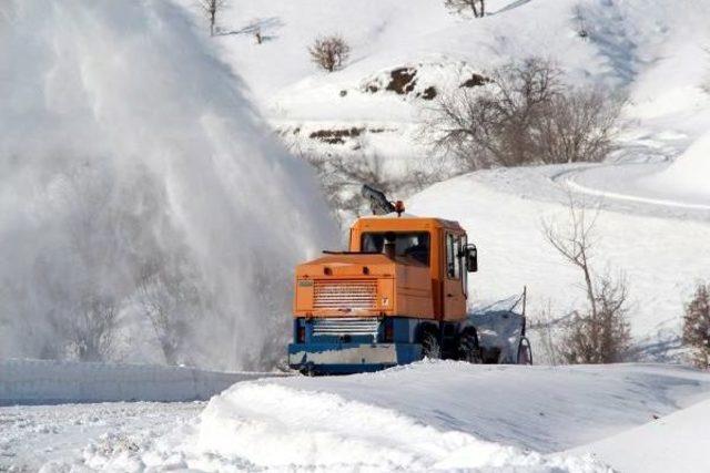 Bing&ouml;l de 100 K&ouml;y Yolu Ulaşıma Kapalı 2