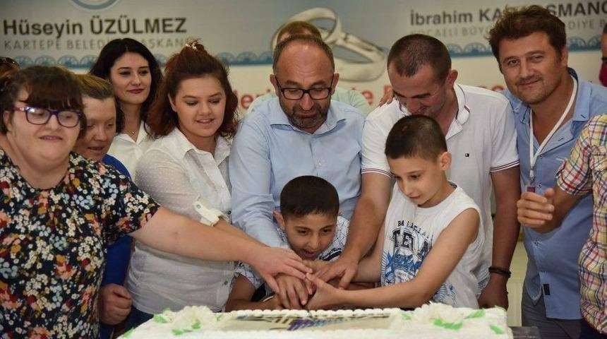 Başkan &Uuml;z&uuml;lmez, Engellileri Yalnız Bırakmadı