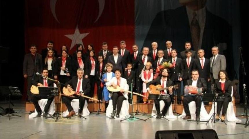 &Ccedil;aycuma&rsquo;da T&uuml;rk Halk M&uuml;ziği Konseri