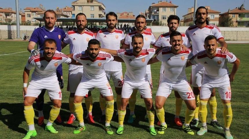 Karaman Belediyespor&rsquo;da Lige &Uuml;&ccedil; Puanla Başlamanın Sevinci Yaşanıyor