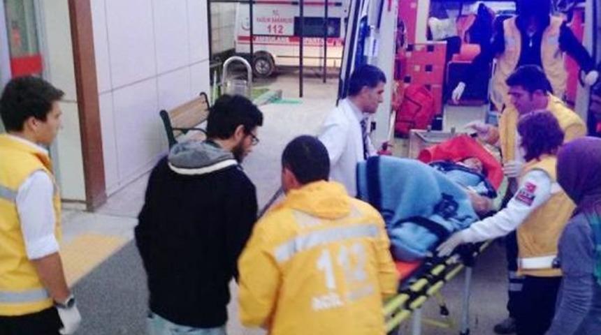 T&uuml;fekle oynarken, 4 aylık kardeşini &ouml;ld&uuml;rd&uuml;, annesini yaraladı