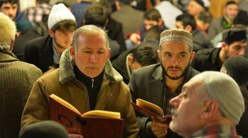 500 Yıllık &lsquo;binbir Hatim&rsquo; Geleneği Cuma G&uuml;n&uuml; Sona Eriyor