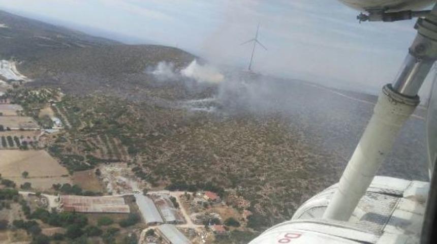 Ala&ccedil;atı'da Makilik Alanda Yangın