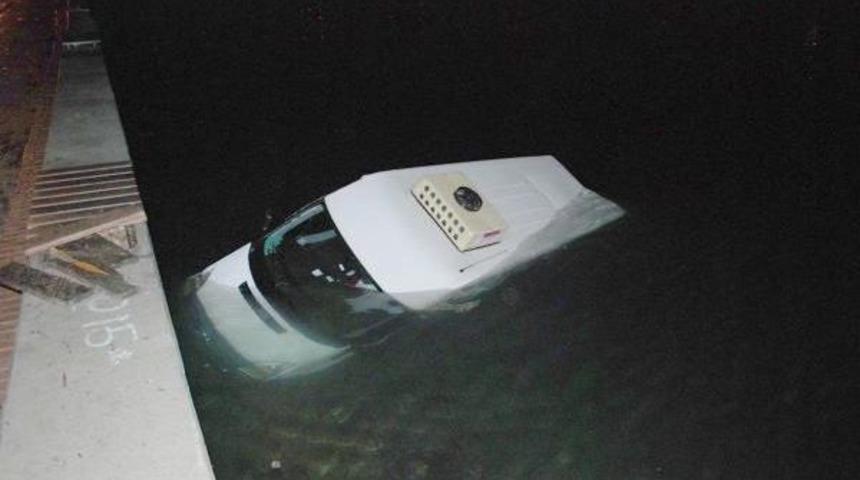 Minib&uuml;s Denize U&ccedil;tu, S&uuml;r&uuml;c&uuml; Kurtuldu