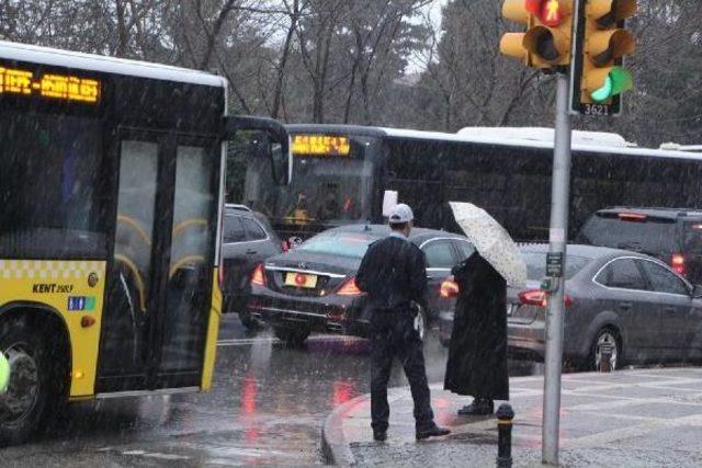 Cumhurbaşkanı Erdoğan, Trafiğe Takıldı 1