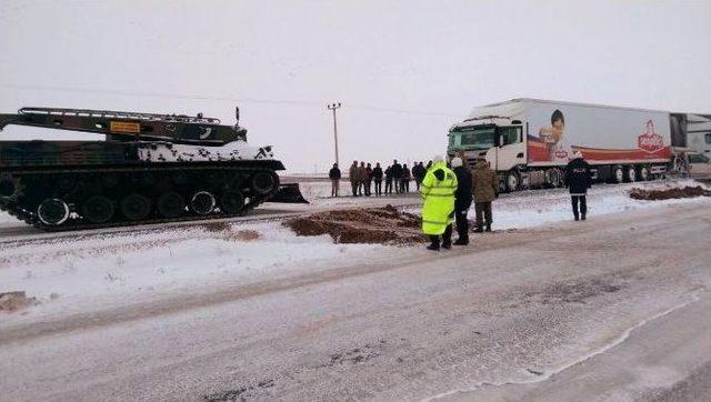 Kapanan Ankara-aksaray Karayolunu Tank Kurtarıcı Trafiğe Açtı