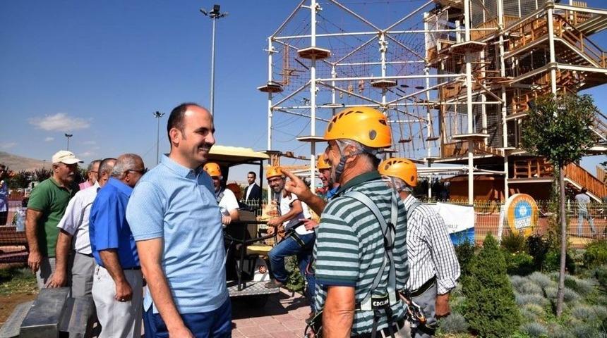 Muhtarlar Sel&ccedil;uklu&rsquo;daki Yatırımları Gezdi