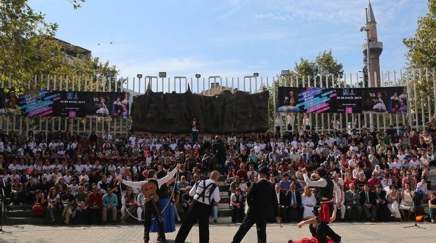 Tiyatro Festivali&rsquo;nde 22. Yıl Coşkusu