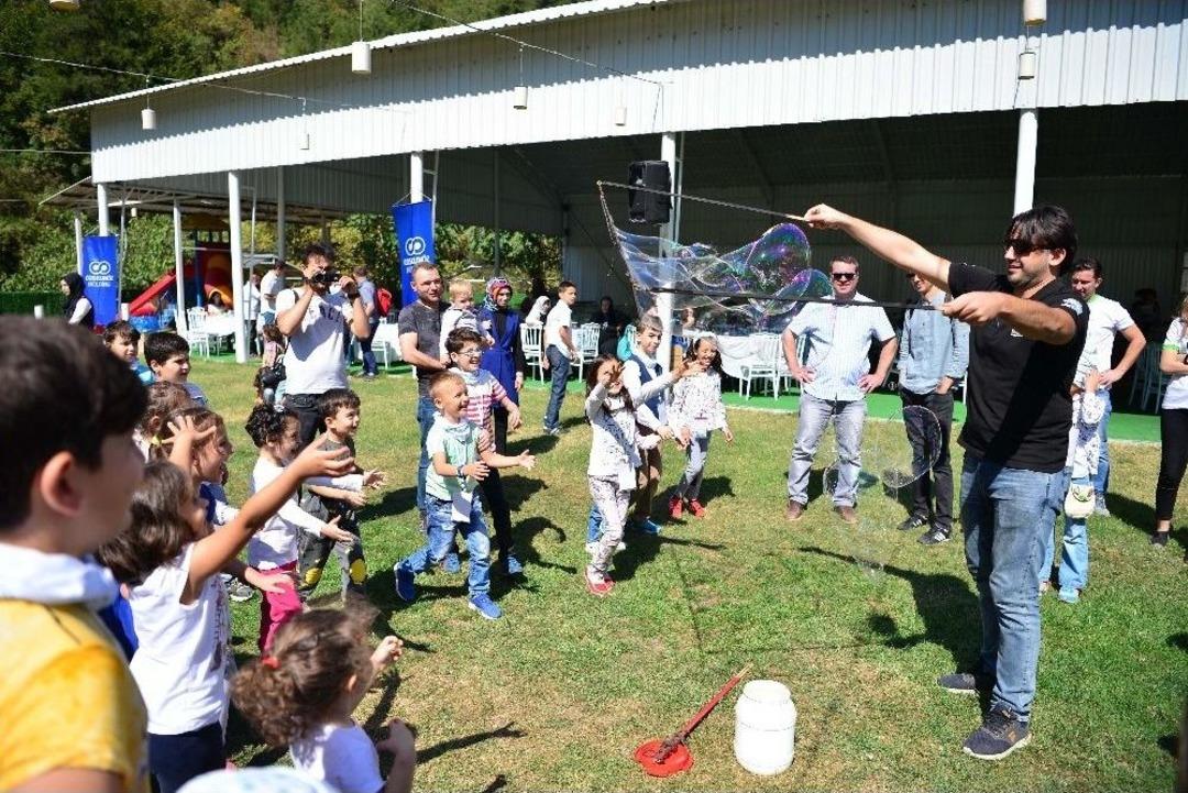 &Ccedil;ocuklar D&uuml;nyayı Kurtardı