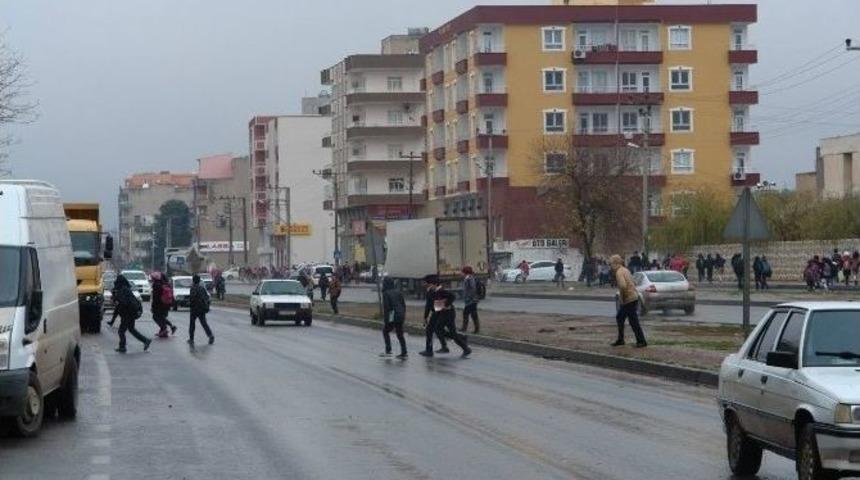 Viranşehir&rsquo;de E-90 Karayolu Kazalara Davetiye &Ccedil;ıkarıyor