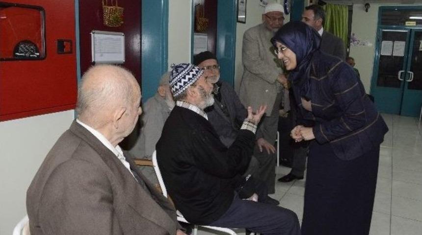 Baş&ouml;rt&uuml;l&uuml; Belediye Başkanı Olduğuna İnanamadılar