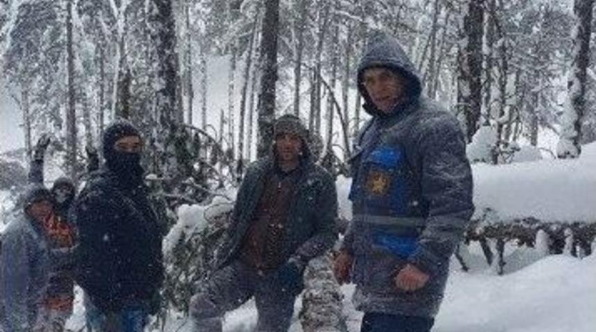 Tavşanlı&rsquo;da Dondurucu Soğukta &Ouml;zverili &Ccedil;alışma