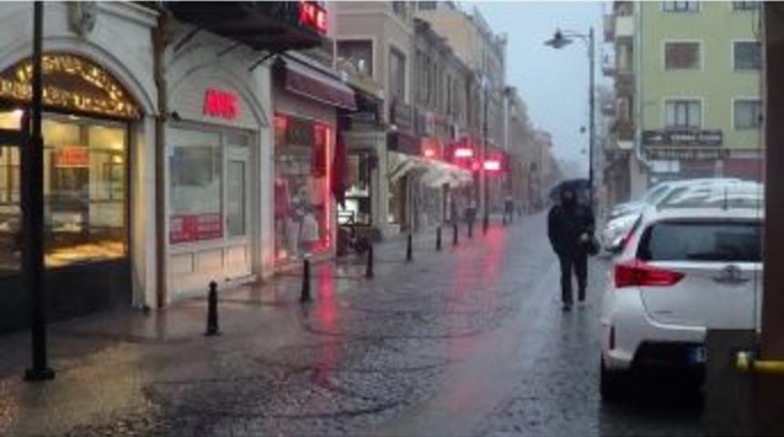 &Ccedil;anakkale&rsquo;de Şiddetli Yağmur