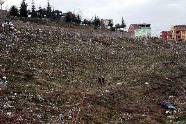 Polis Şarampole Uçan Otomobilde Yaralı Aradı