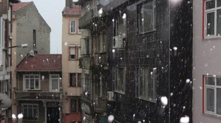 Tekirdağ&rsquo;da Kar Yağışı Başladı