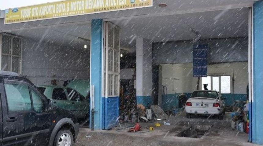 Tatvan&rsquo;da Ara&ccedil;lara Kış Bakım