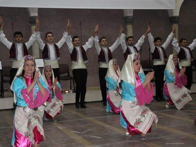 Türkü Dostları, Türkülerle Coştu 1