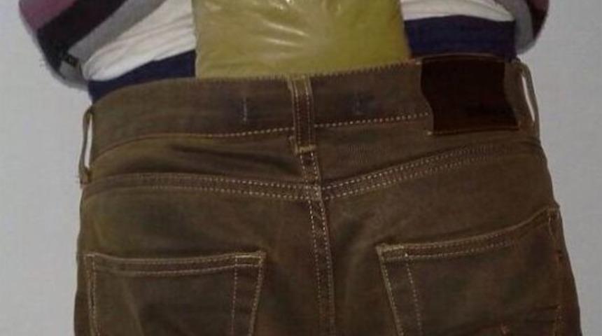 Uyuşturucuyu Pantolonuna Saklayan 2 Ş&uuml;pheli Yakalandı