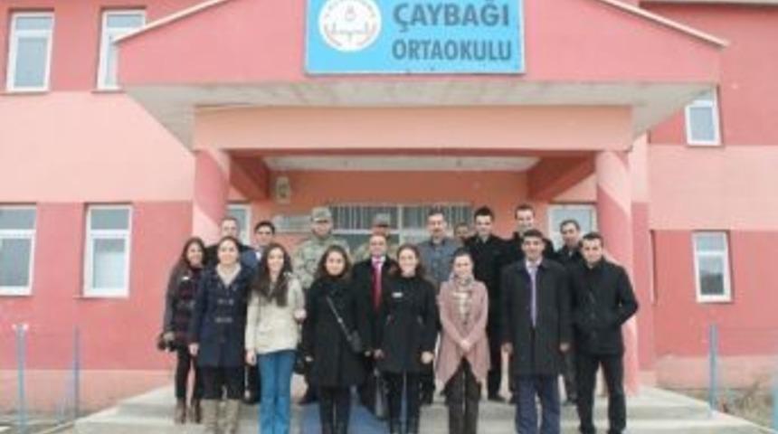 Saray Kaymakam&rsquo;ı &Ccedil;i&ccedil;ekli&rsquo;nin Okul Ziyareti