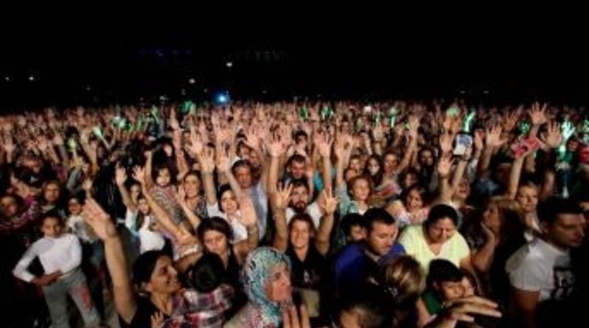 Liseli M&uuml;zisyenler Karşıyaka&rsquo;da Buluşacak