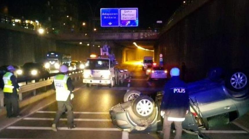 İzmit'te Seka T&uuml;neli'ndeki Zincirleme Kazada 4 Yaralı