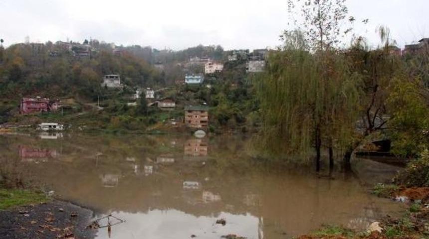 Zonguldak belediyesi&rsquo;nin asfalt tesisi su altında kaldı