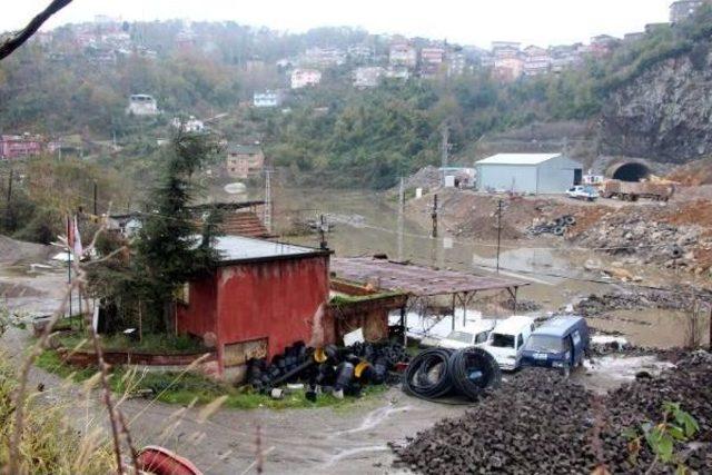 Zonguldak belediyesi’nin asfalt tesisi su altında kaldı