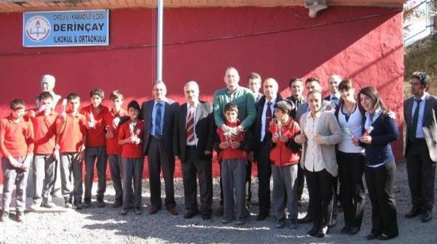 Off-road tutkunlarından, k&ouml;y &ccedil;ocuklarına diş sağlığı kampanyası