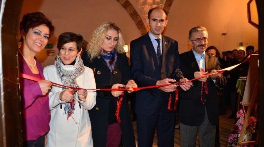 İhtisas Kursiyerinden Minyat&uuml;r Ve Tezhip Sergisi