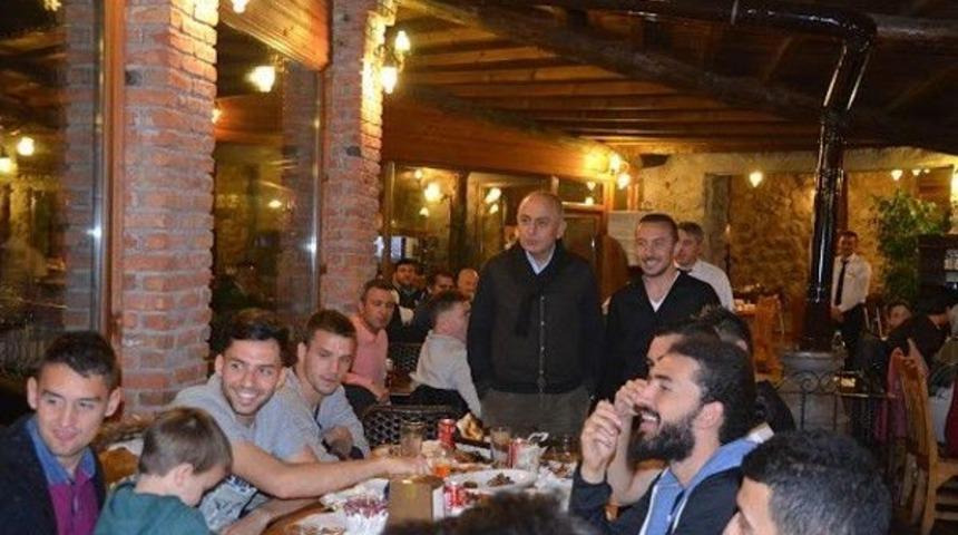 Kayserispor Takımı Moral Yemeğinde Buluştu
